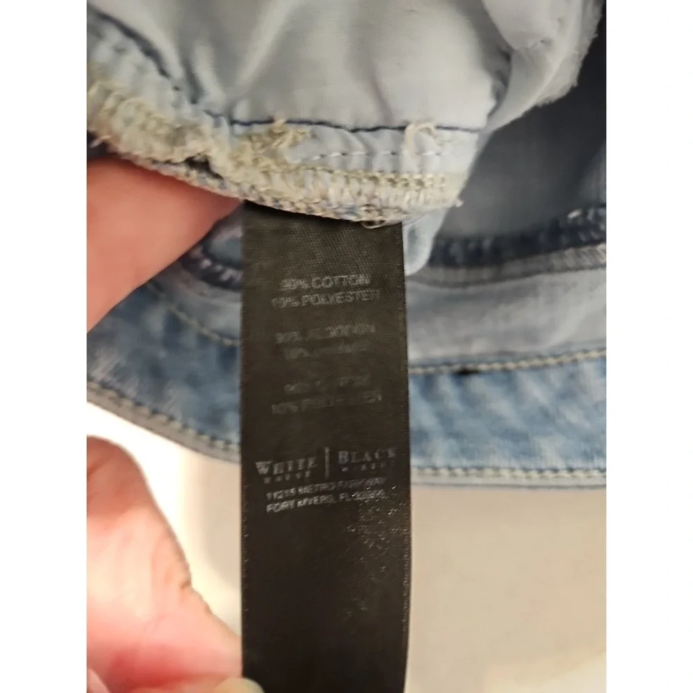 White House Black Market Girlfriend Jean Shorts Womens Size 8 Distressed (A1229)